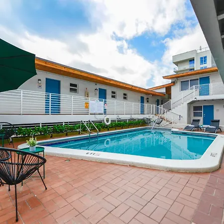 Studio With Balcony And Parking - M47 Hollywood Exterior photo