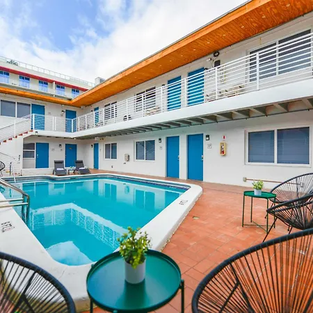 Studio With Balcony And Parking - M47 Hollywood Exterior photo