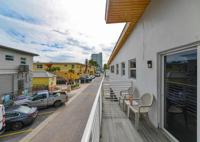 Studio With Balcony And Parking - M47