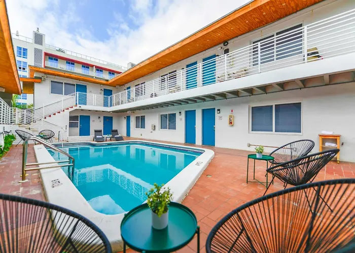Studio With Balcony And Parking - M47