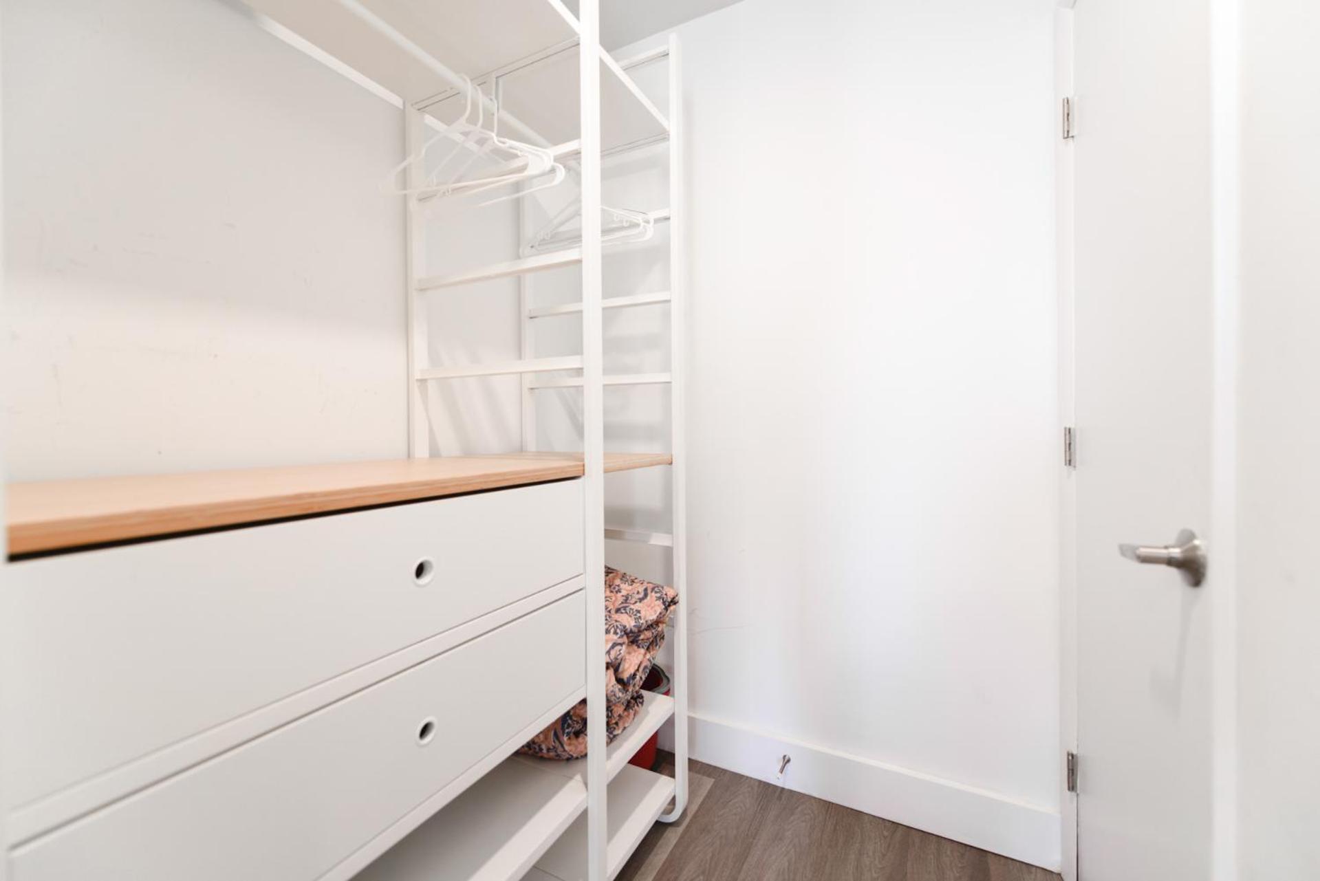 With Balcony And Parking - M47 Hollywood