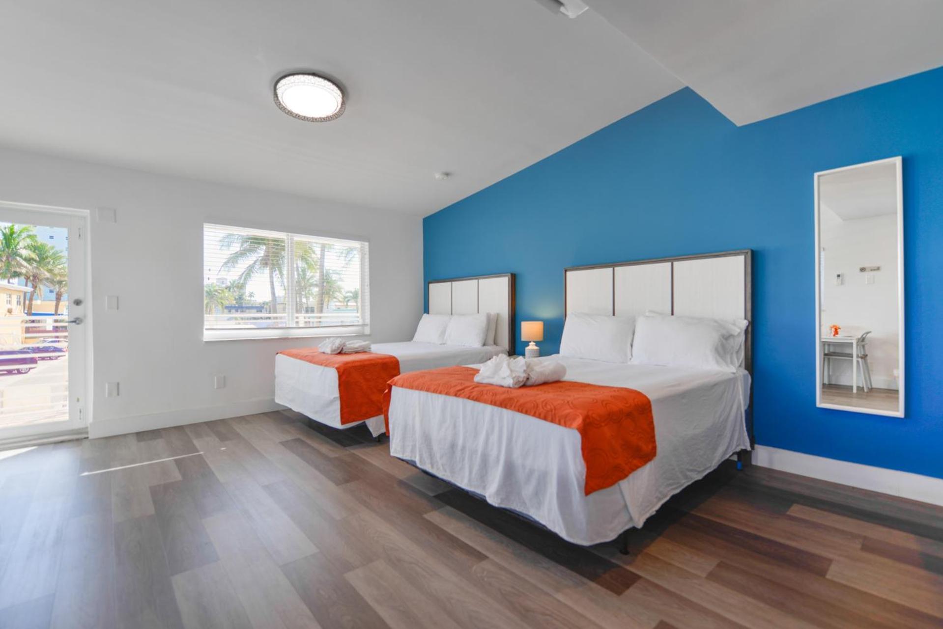 With Balcony And Parking - M47 *